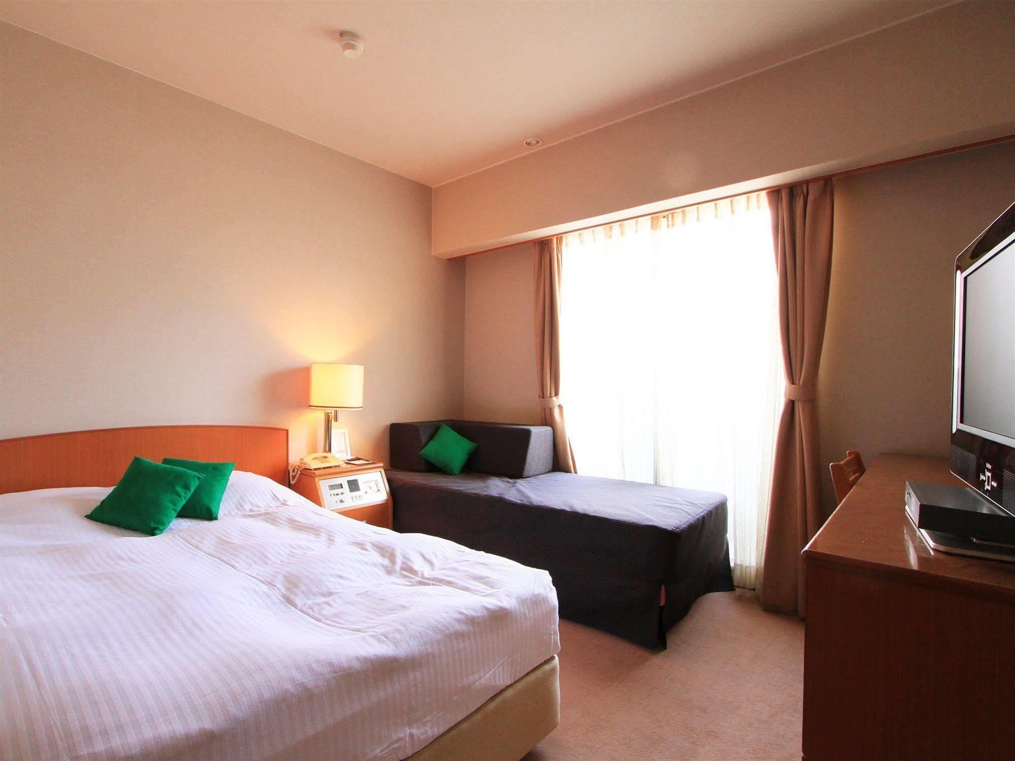Daiichi Grand Hotel Kobe Sannomiya Екстериор снимка