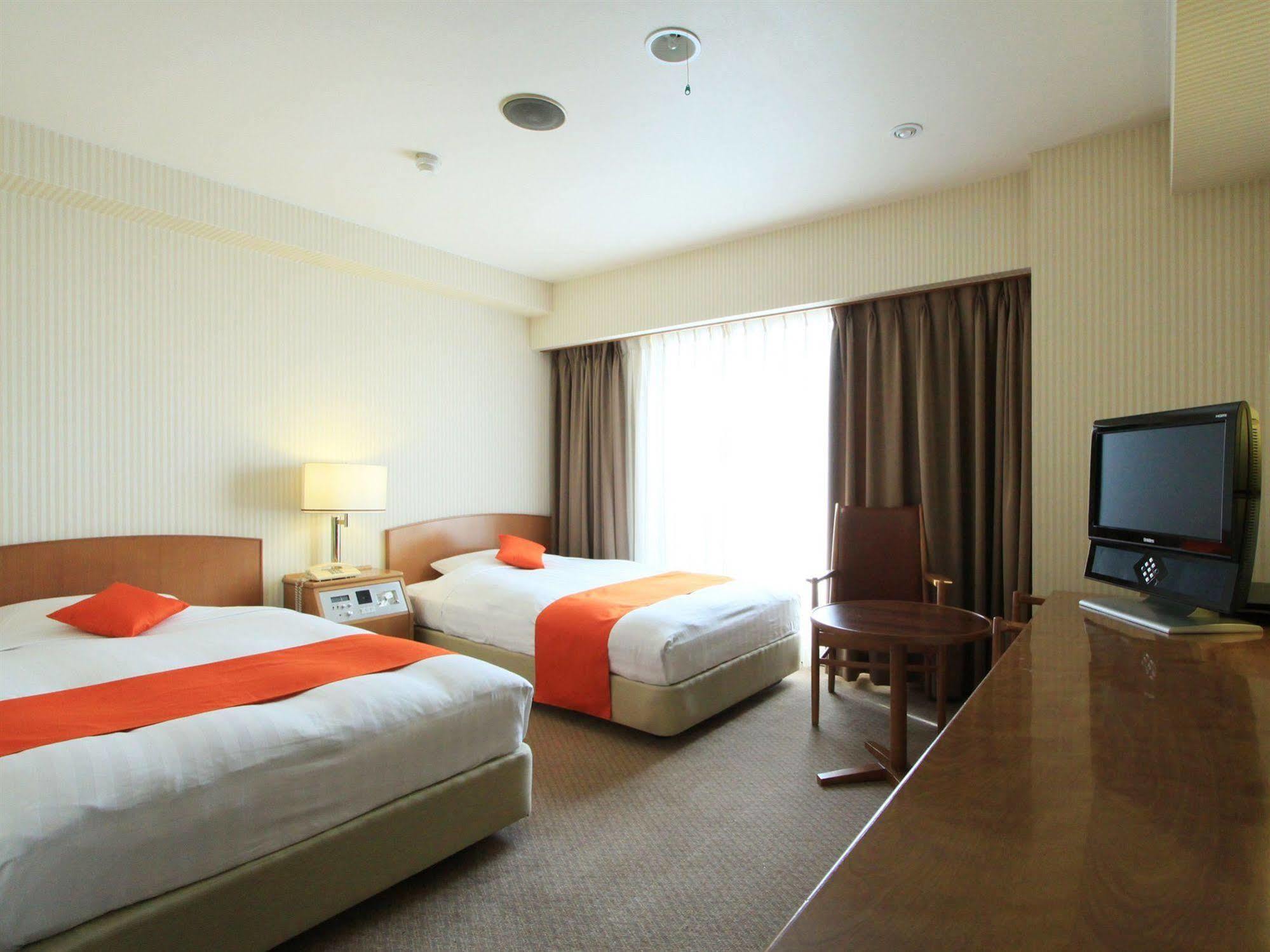 Daiichi Grand Hotel Kobe Sannomiya Екстериор снимка